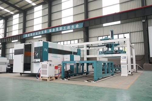 Laser cutting machine