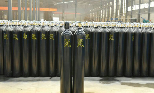 Which auxiliary gas can be used for laser cutting?