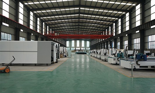 Safety Knowledge that Workers Must Know When Operating Fiber Laser Cutting Machine